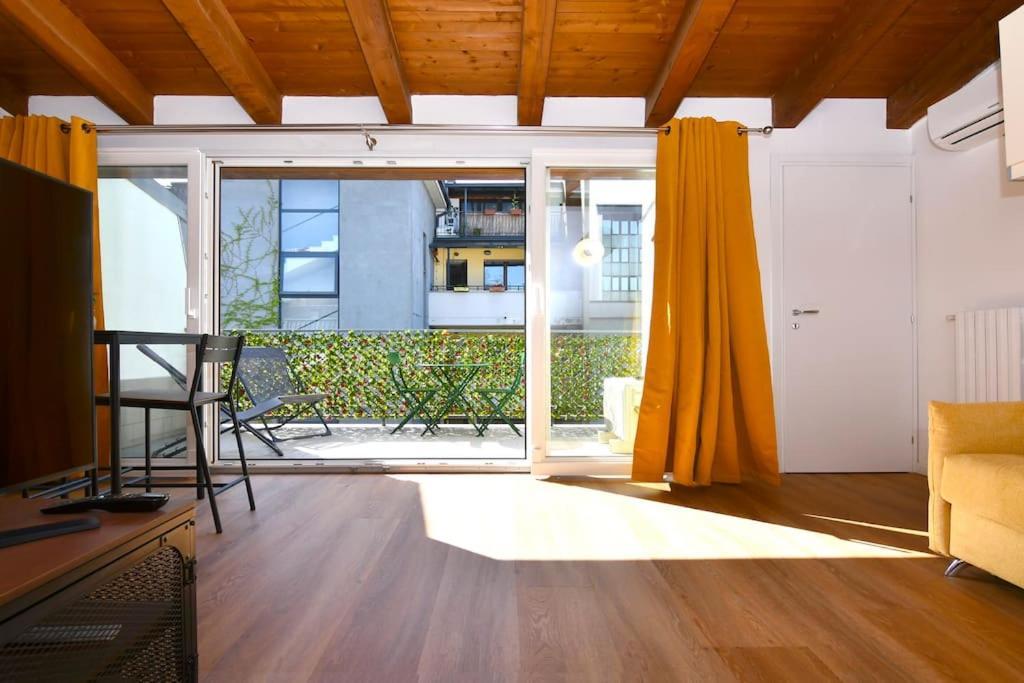 Bocconi Fond Prada Ieo Spettacolare Attico Con Terrazzo Apartamento Milão Exterior foto